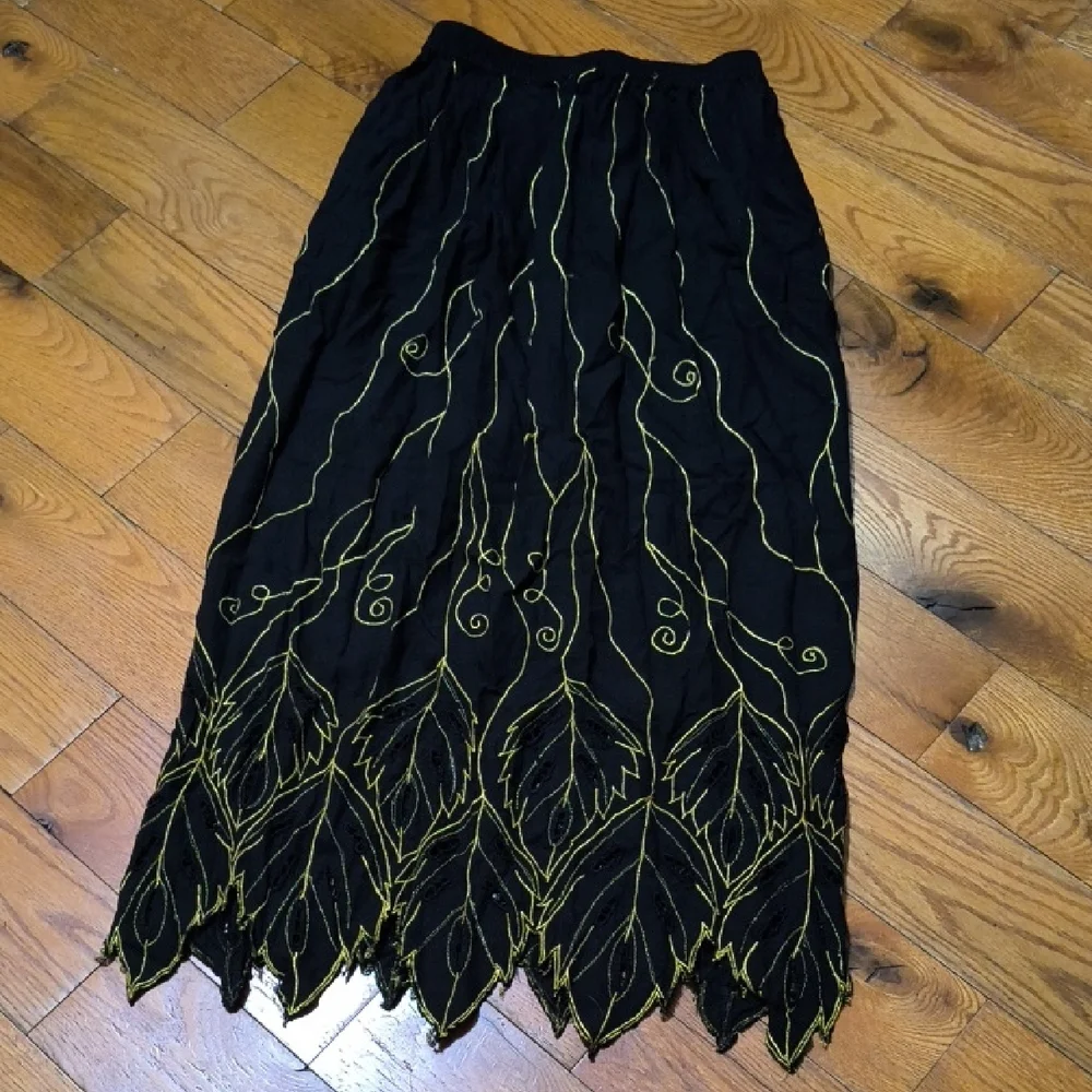 🧚‍♀️Whimsigoth Fairycore Black + Gold Skirt